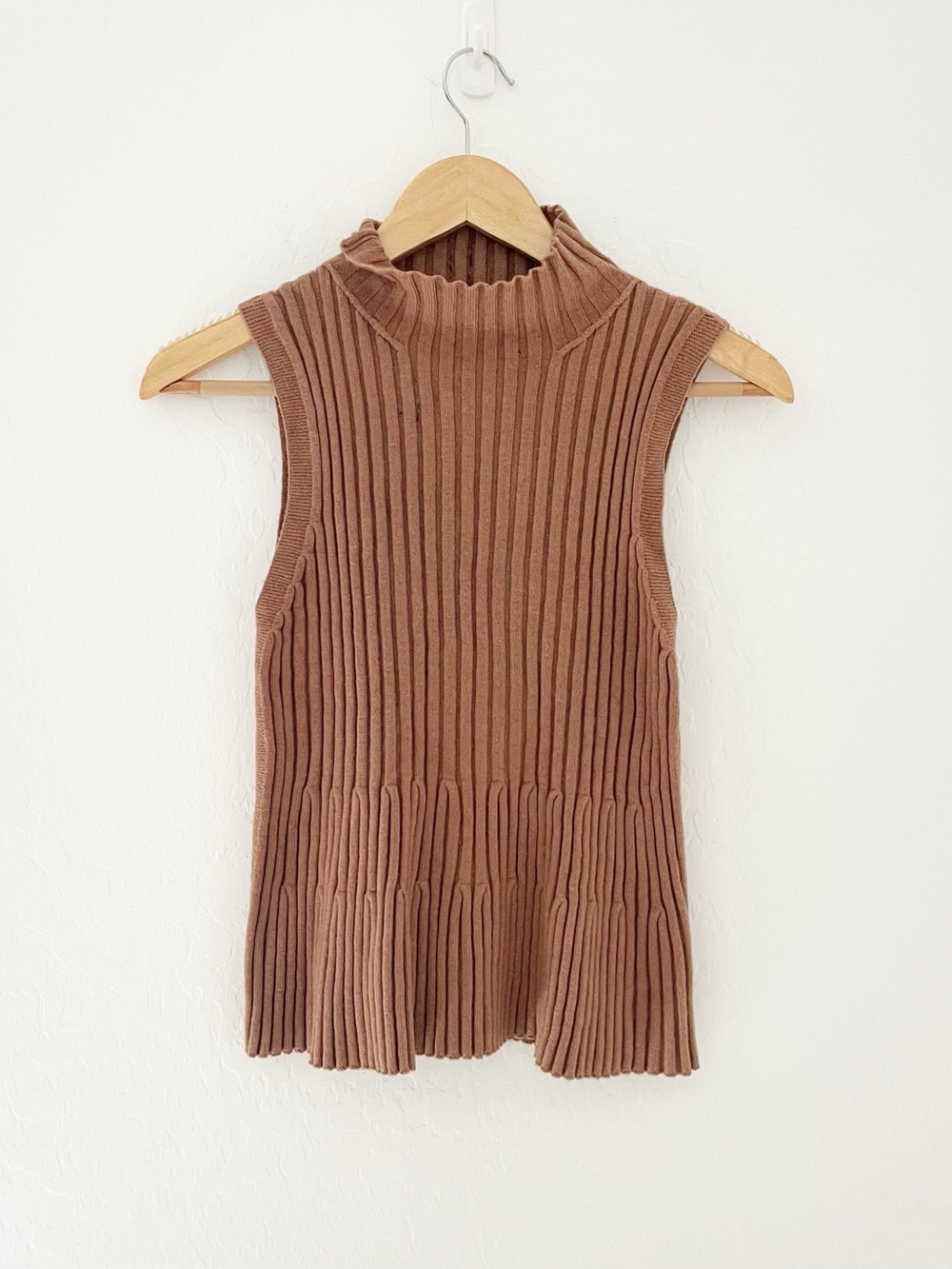Anthropologie Moth Wide-Ribbed Turtleneck Tank size medium